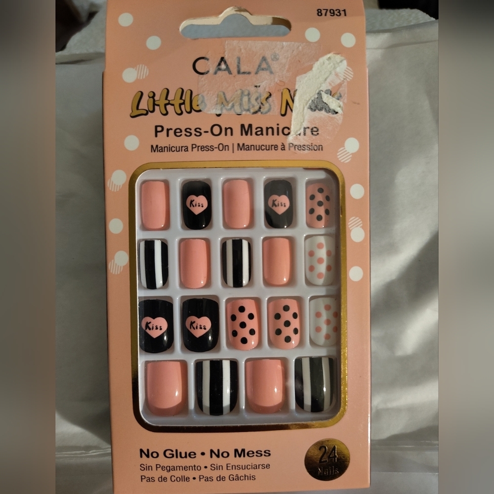 Cala Little Miss Nails Press-On Set Polka Dot Stripe Kiss Heart